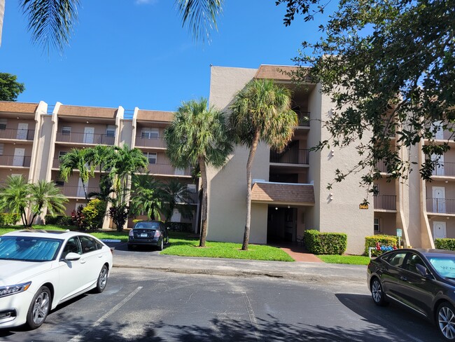 Foto del edificio - 9460 Tangerine Pl