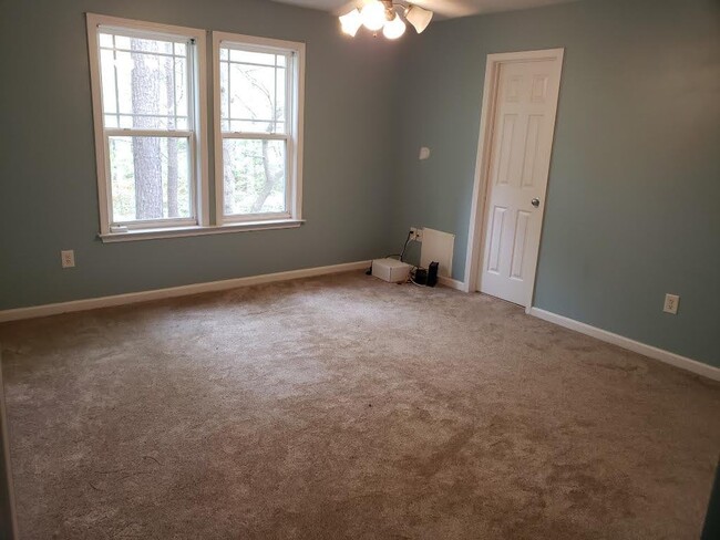 master bedroom - 4605 Landover Dale Dr