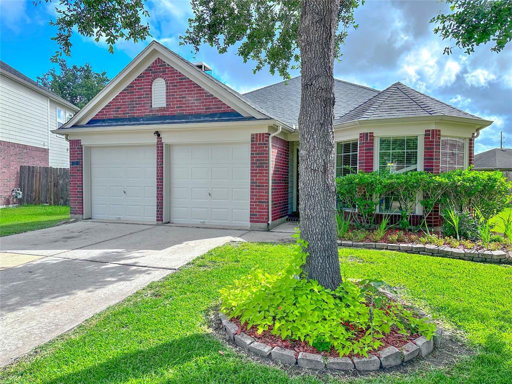 Primary Photo - 2 Buena Park Cir