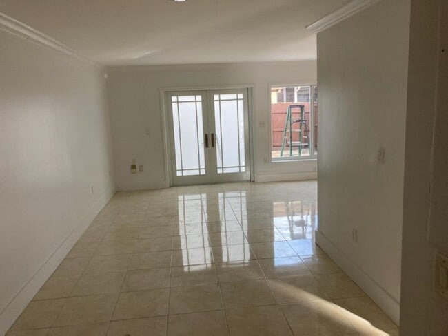 Building Photo - 3820 SW 79th Ave