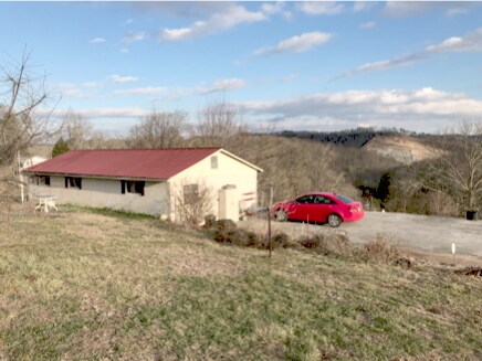 Primary Photo - 391 Chestnut Ridge Rd