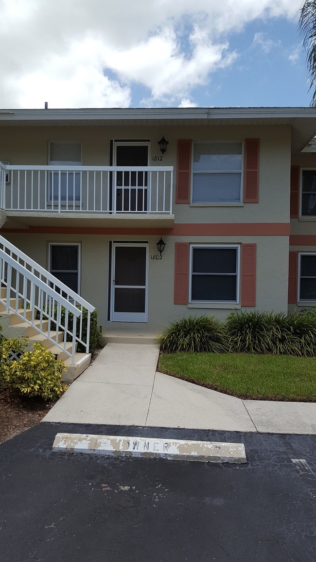 Building Photo - 1385 Mainsail Dr