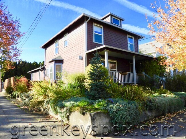 Foto del edificio - 3905 NE Grand Ave