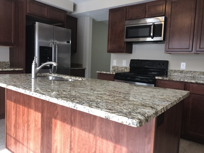 Cocina - 1925 E 86th St