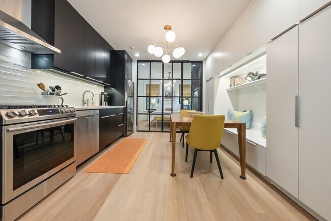 Foto del edificio - 127 West Newton St