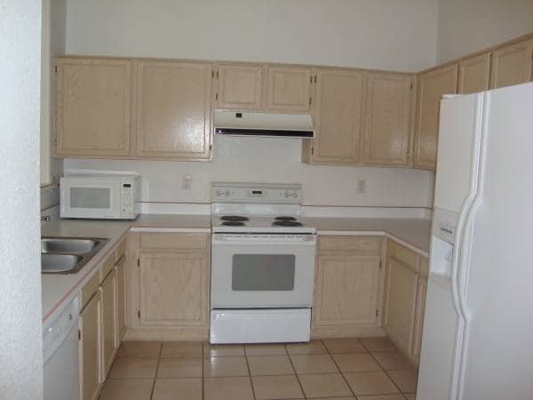 Foto del edificio - 15874 S 11th Pl