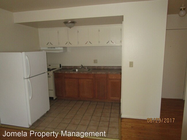 Building Photo - 530 N 27th St