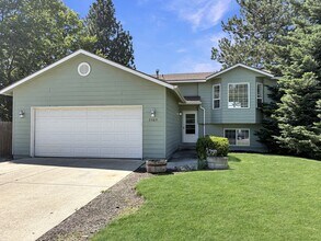 Building Photo - 2565 N Stagecoach Dr