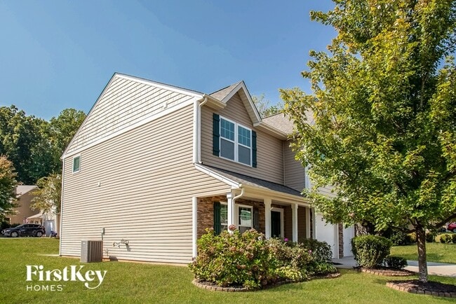 Building Photo - 2203 Lake Vista Drive