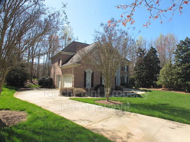Building Photo - 14941 Ballantyne Country Club Dr