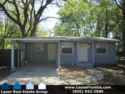 Primary Photo - GREAT HOME OFF JACKSON BLUFF