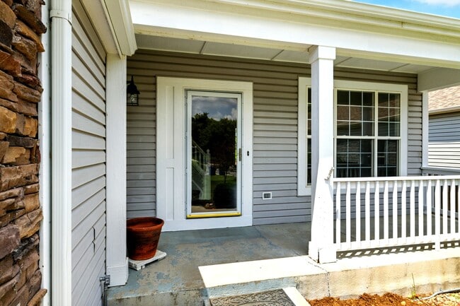 Building Photo - 5613 S Sicily Cir
