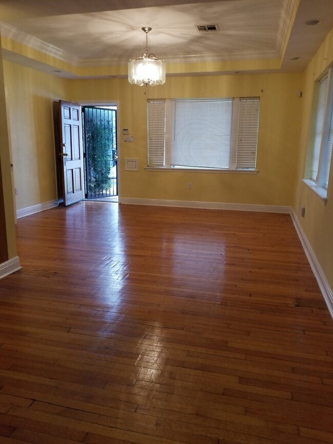 Foto del edificio - 9141 Dixon St