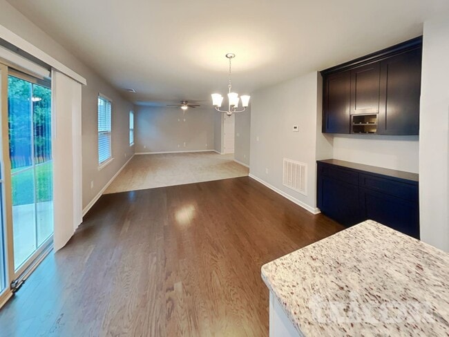 Building Photo - 306 Heroit Ct