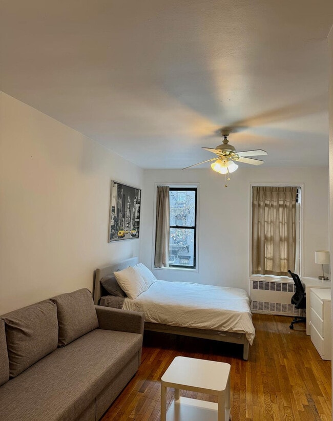 Building Photo - 1545 1st Ave