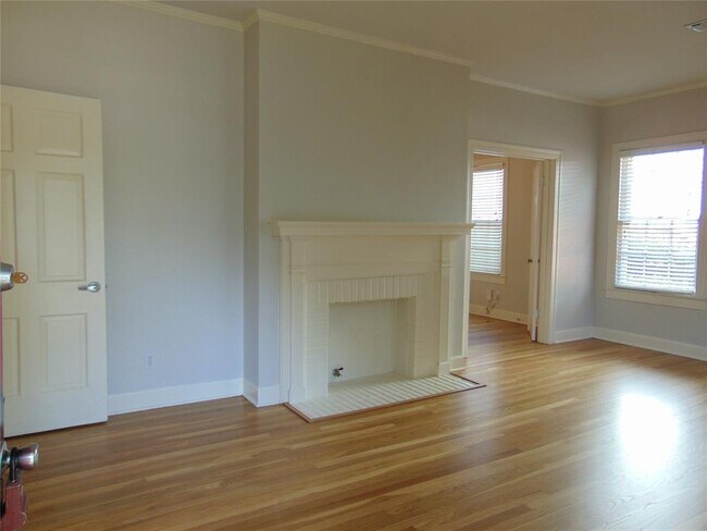 Foto del edificio - 1513 W 32nd St