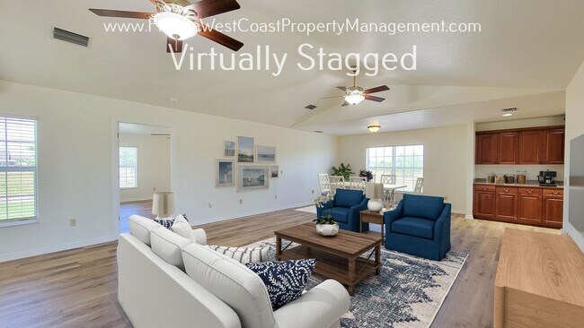 Foto del edificio - MYAKKA CITY COUNTRY COTTAGE! THIS UPDATED ...