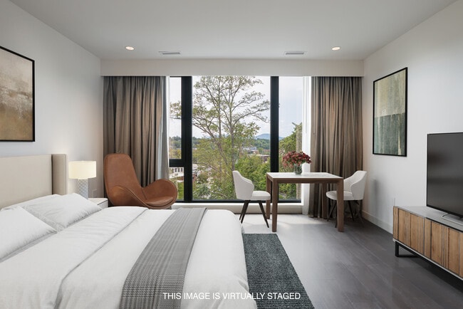 Building Photo - Artful Way