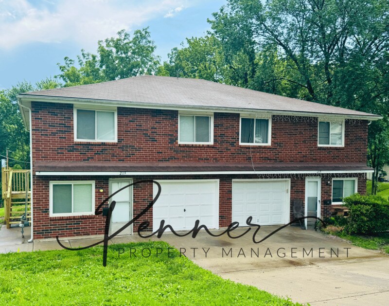 Foto principal - 213 S Willow Ave