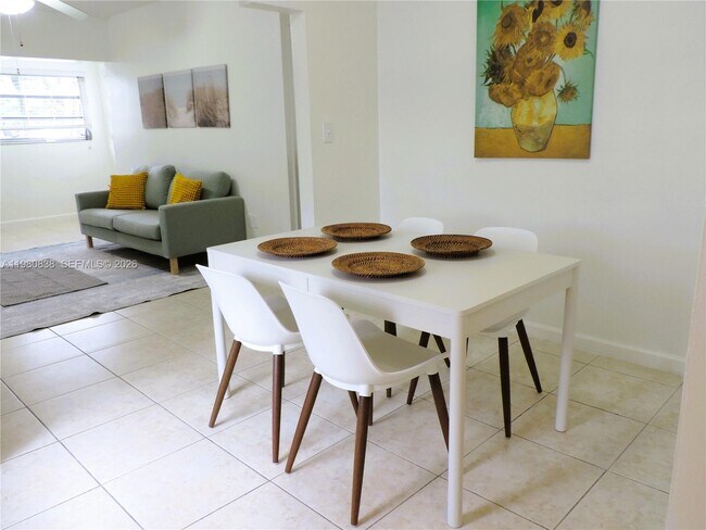 Foto del edificio - 3134 SW 25th Ter