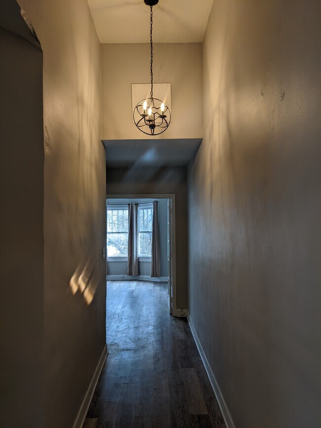 Foto del edificio - 506 Woodruff Place Middle Dr