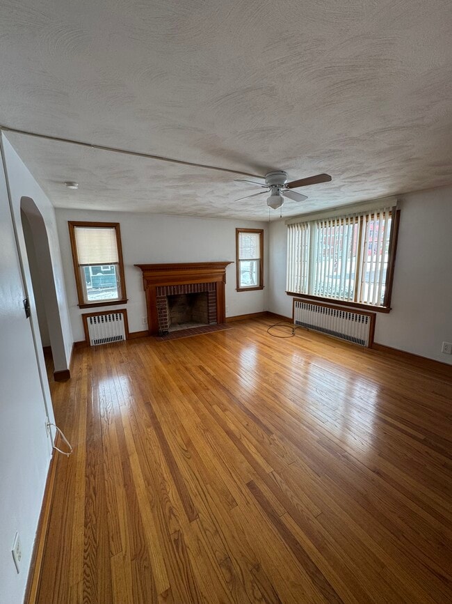 Building Photo - 41 Pardee St