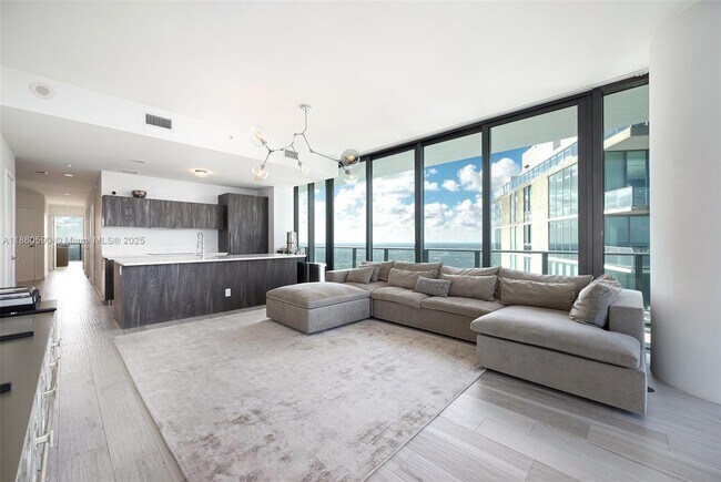 Foto del edificio - 480 NE 31st St
