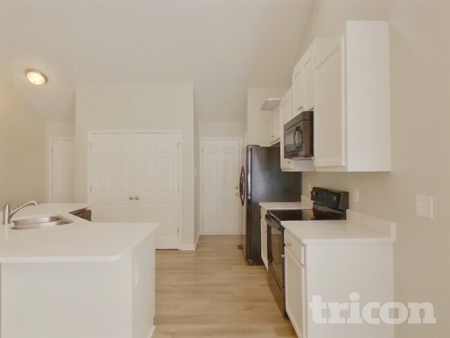 Foto del edificio - 1585 Kingston Dr