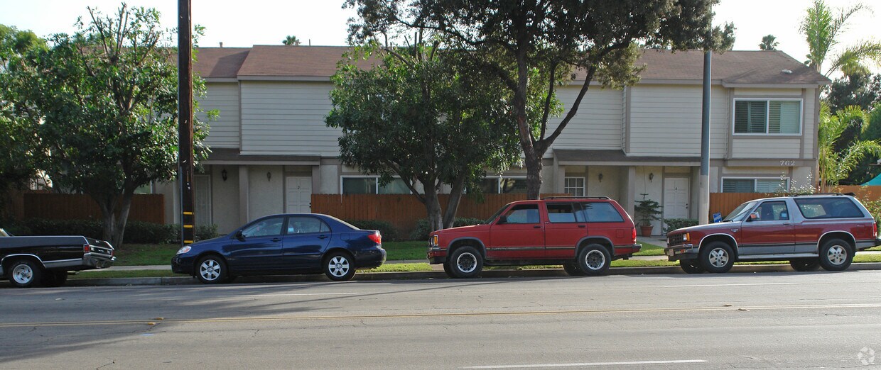 Foto del edificio - 762 Orange Grove Blvd