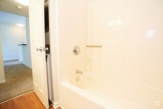 Willowbrook- 2BR, 2BA - Belmont Hills Apartments