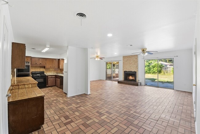 Building Photo - 7138 Mobud Dr