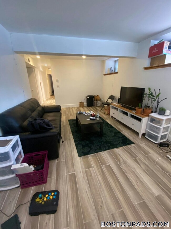 Building Photo - 776 Columbus Ave