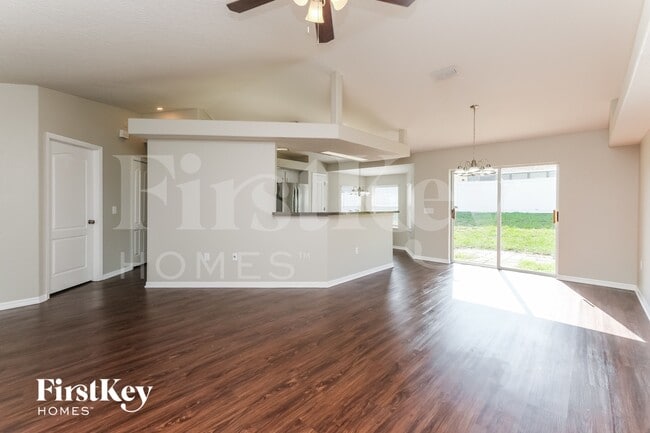 Foto del edificio - 10121 Briar Cir