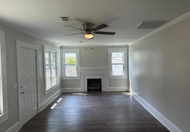 Foto del edificio - 207 N Shelby St