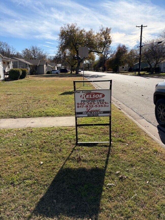 Foto del edificio - 3 bedroom 1 bath