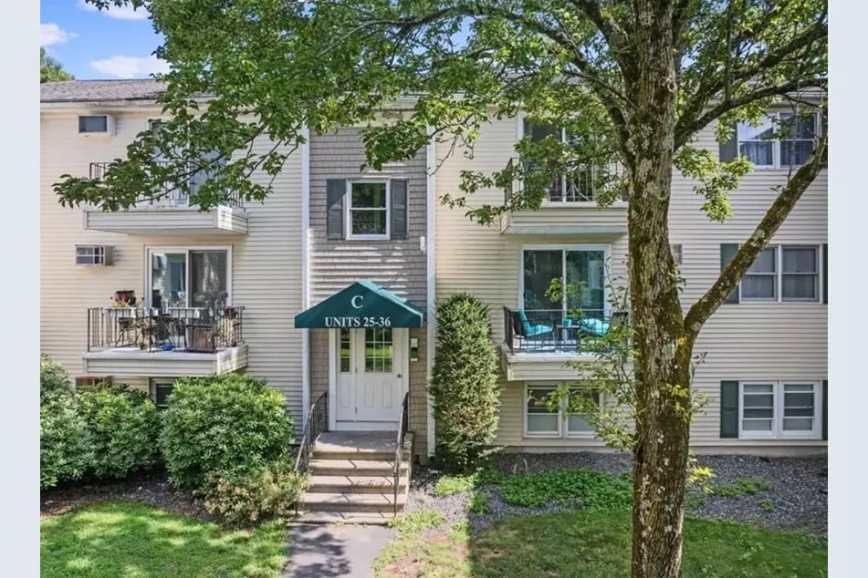 Photo - 1261 Church St (New Bedford, MA)