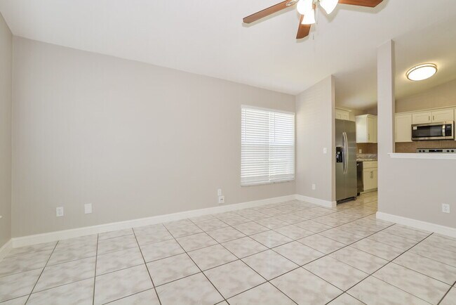 Foto del edificio - 9599 Lupine Ave