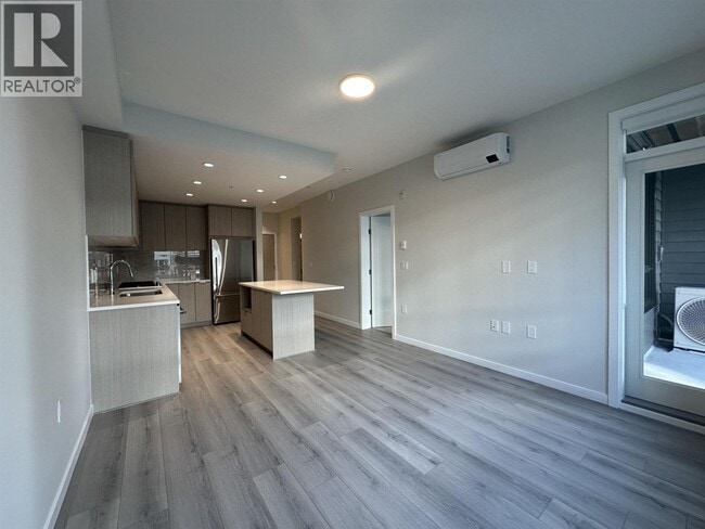 Building Photo - 625-625 Cottonwood Ave