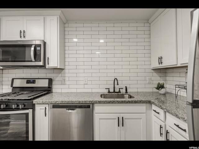 Foto del edificio - 5660 Meadow Ln