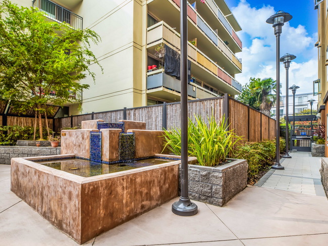 Resident Courtyard with Fire-pit + Lounge Seating - FOUND Study Downtown Berkeley