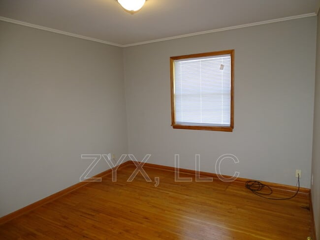 Building Photo - 4829 S Lawton Ave