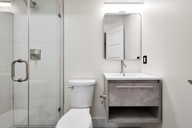 Foto del edificio - 8 Quincy Pl NE