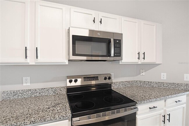 Foto del edificio - 915 Knollwood Dr