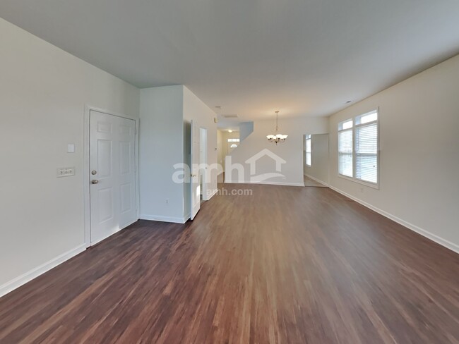 Foto del edificio - 117 Sawhorse Dr