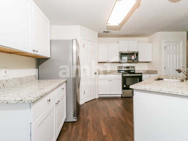 Foto del edificio - 118 Rinehardt St