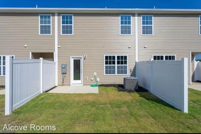 Foto del edificio - 1 br, 1 bath House - 5653 Carrington Ct