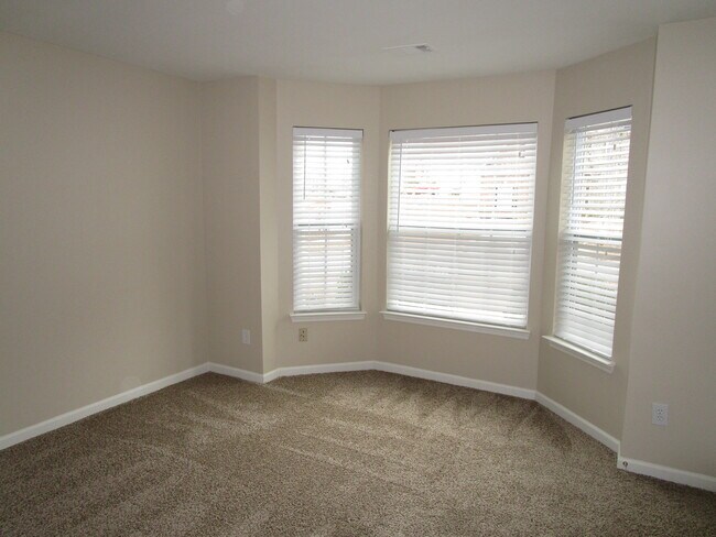 Foto del edificio - 4178 Ash Tree St