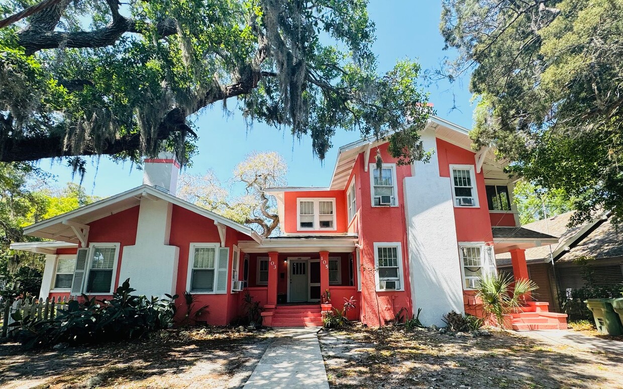 Foto principal - 105 N 17th St W