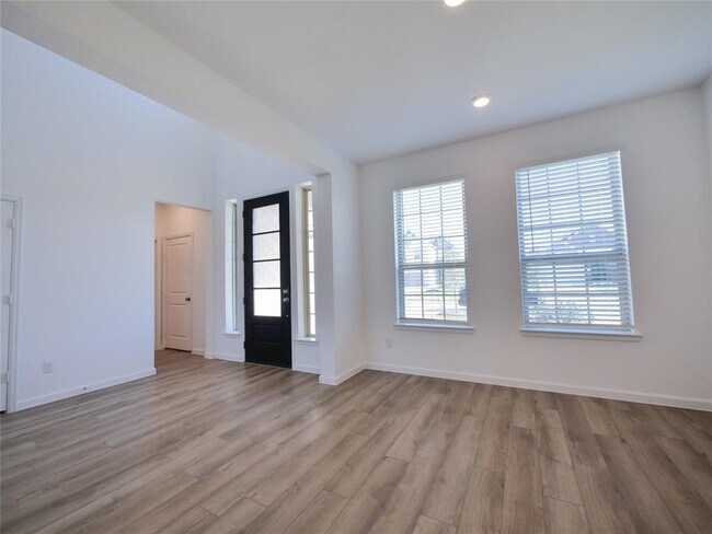 Building Photo - 3720 Meadow Breeze Ln