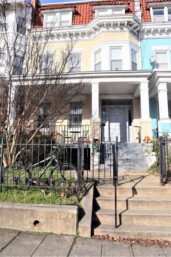 Primary Photo - 1445 Clifton St NW